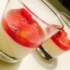 Vaniljpannacotta med limemarinerade jordgubbar